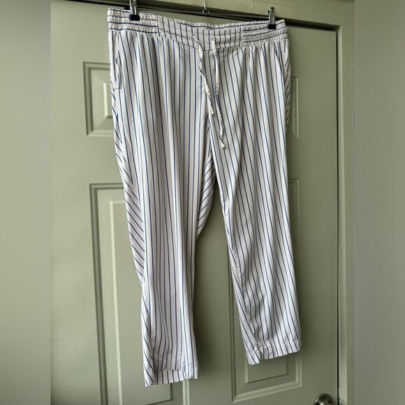 Torrid Relaxed Taper Stretch Challis High-Rise Tie-Front Pant Size 1 - Picture 4 of 9